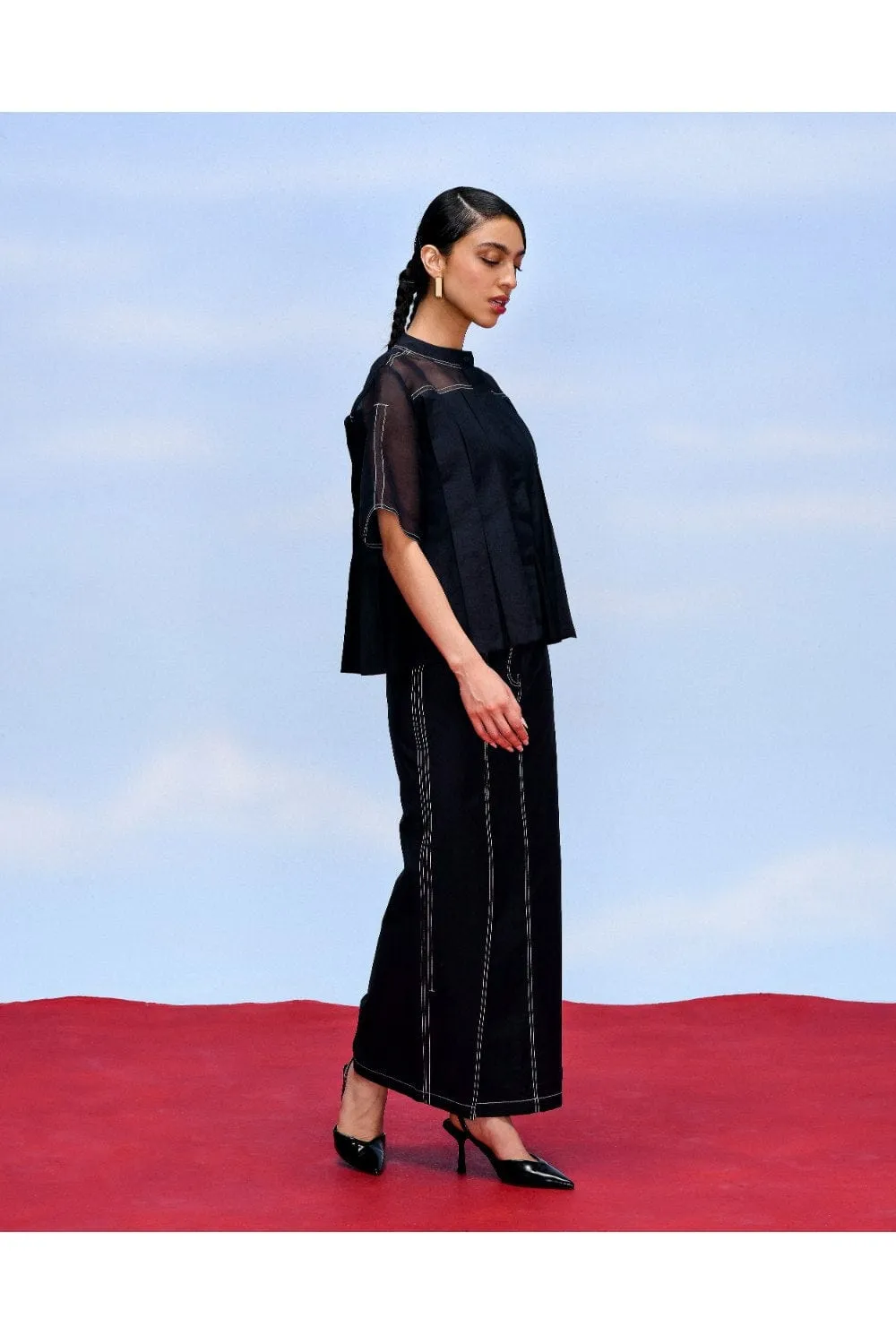DEFORM TOP AND SKIRT SET