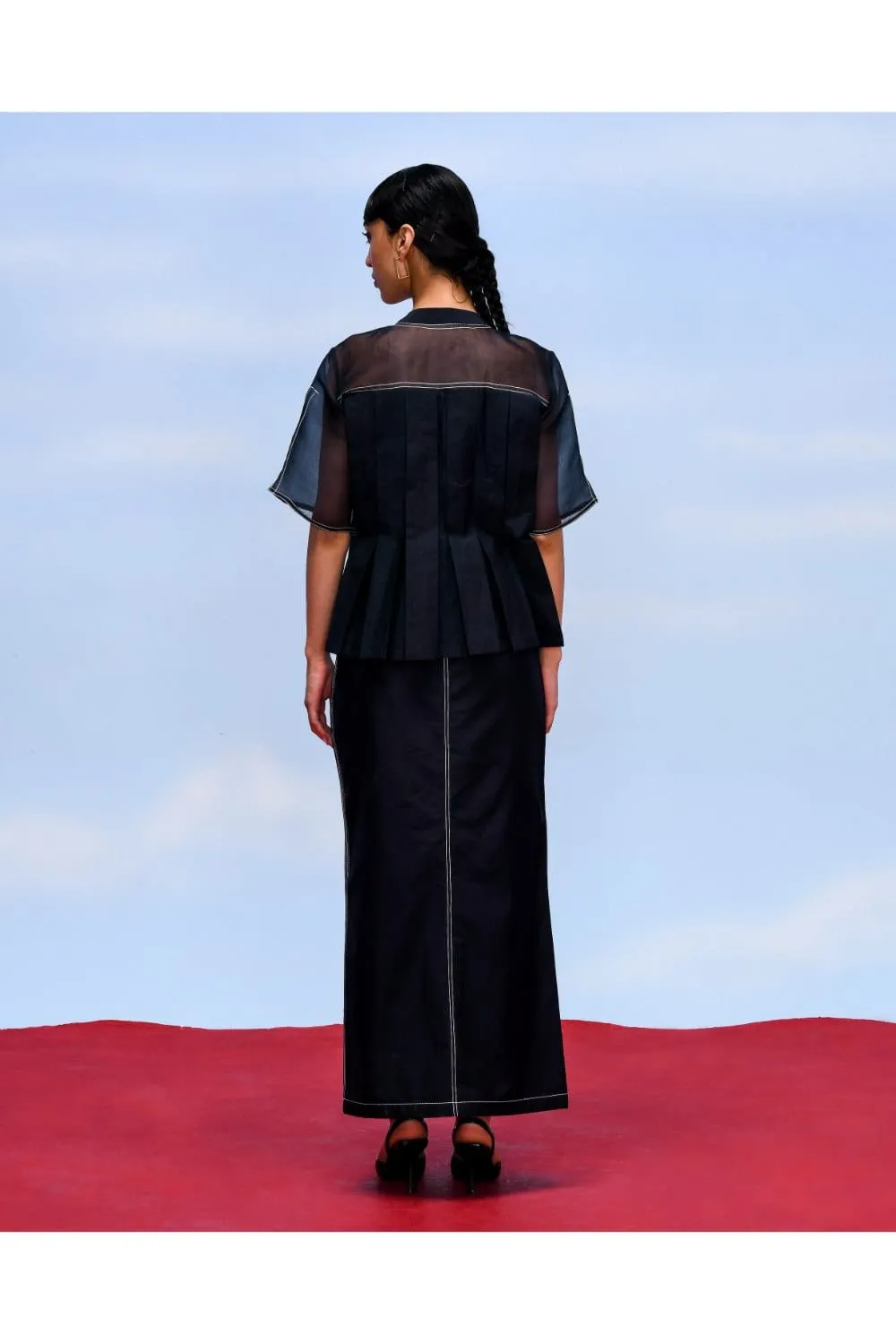 DEFORM TOP AND SKIRT SET