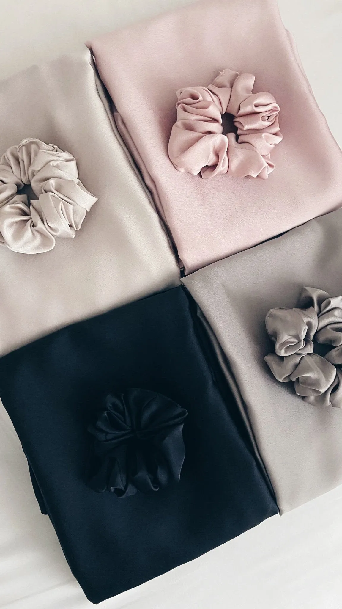 Satin Silk Telekung : Blush